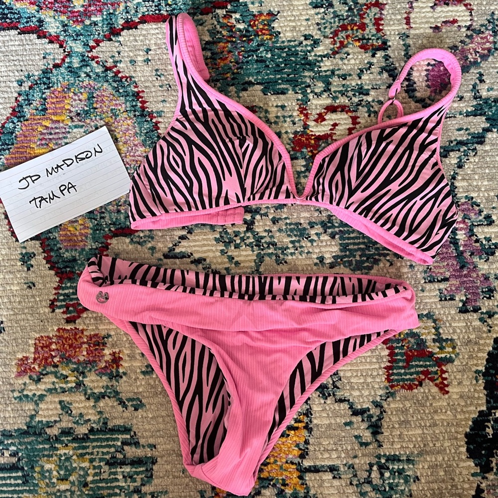 MAAJI reversible pink / zebra bikini set - Picture 2 of 4